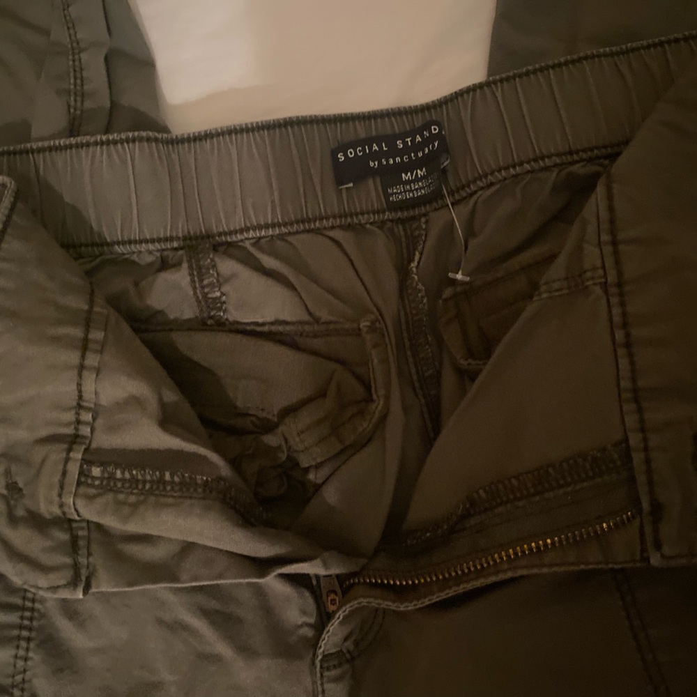 Green women’s pants with pockets